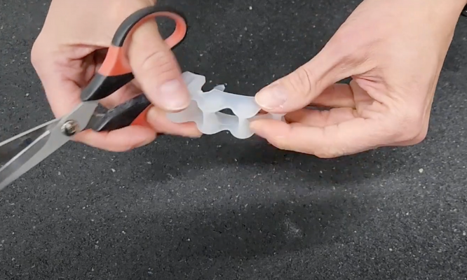 Tips and tricks to customize your toe spacers. 